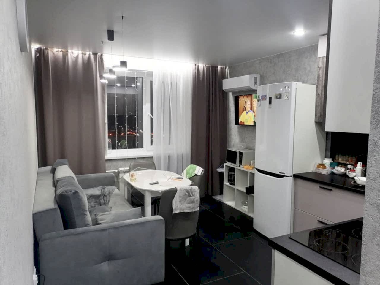 Майская улица 1